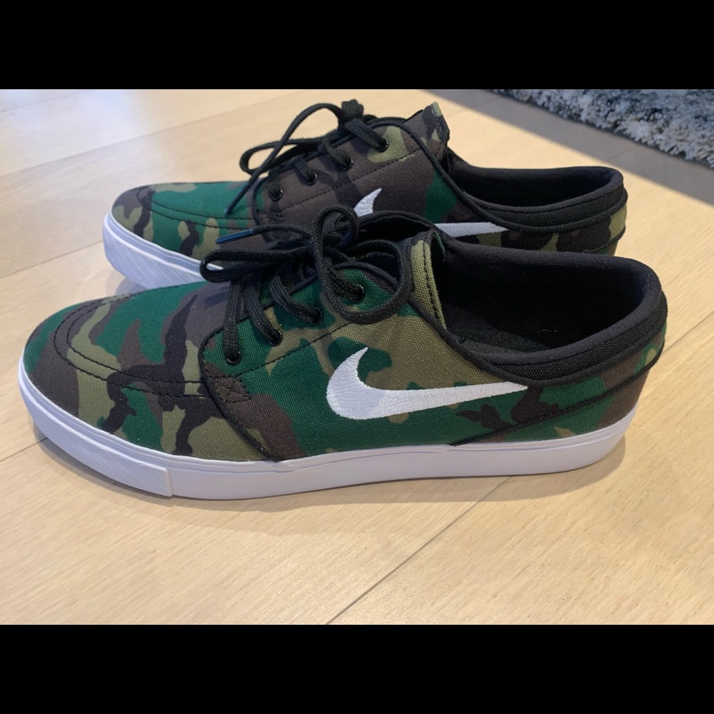 Nike SB Zoom Stefan Janoski Canvas Mens Sneaker